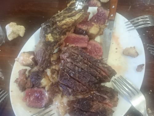 Pedazo de chuletón en la sidrería Olaizola